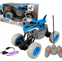 Carrinho Recarregável de Controle Remoto 4x4 Tubarão Com Luz Carrinho Recarregável de Controle Remoto 4x4 Tubarão Com Luz