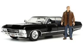 Carrinho Supernatural Dean Winchester 1967 Chevrolet Impala SS Sport Sedan 1:24 Metals Die Cast Jada