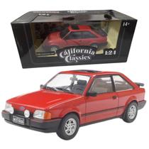 Carro 1987 Ford Escort XR3 Vermelho 1/24 California Classic Carro 1987 Ford Escort XR3 Vermelho 1/24 California Classic