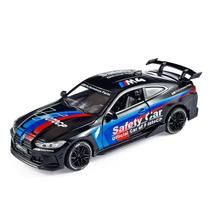 Carro de brinquedo FLYKIRIN BMW M4 1:32 Diecast com luz e som para crianças