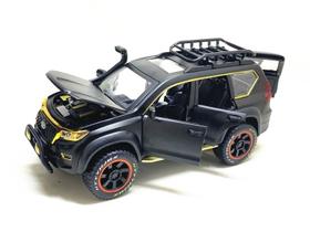 Carro de brinquedo Wokex Toyota Prado SUV em escala 1:24 de metal fundido