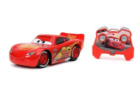 Carro de controle remoto Jada Toys Pixar Cars 1:24 Lightning McQueen