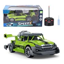 Carro De Controle Remoto Solta Fumaça Com Luz (verde) - Toy king