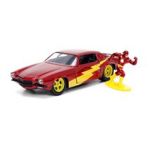 Carro fundido sob pressão Jada Toys DC Comics 1973 Chevy Camaro com boneco