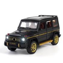 Carro fundido sob pressão Mercedes-Benz G63 escala 1:32 com caixa de acrílico Carro fundido sob pressão Mercedes-Benz G63 escala 1:32 com caixa de acrílico
