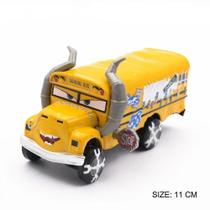 Carro fundido sob pressão Pixar Cars Lightning McQueen em escala 1:55 Metal Carro fundido sob pressão Pixar Cars Lightning McQueen em escala 1:55 Metal