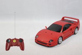 Carro modelo RC RASTAR Ferrari F40 com controle remoto em escala 1/24