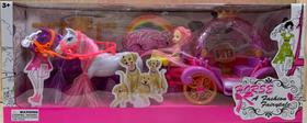 Carruagem com mini boneca e 2 cavalos