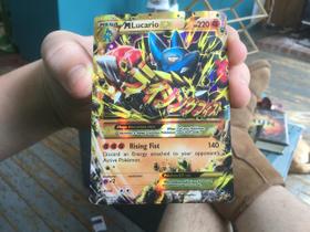 Cartão colecionável Pokémon Mega-Lucario-EX XY Furious Fists 113/111