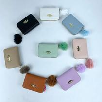 Carteira Feminina Porta Cartão De Crédito Com Chaveiro Pompom Em Pelúcia Com Zíper