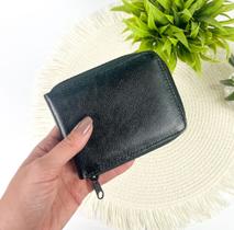 Carteira Masculina em Couro Fechamento com Zíper Preta Carteira Masculina em Couro Fechamento com Zíper Preta