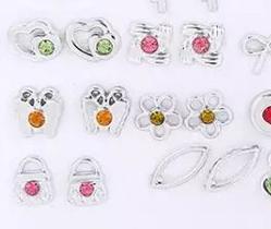 Cartela Brincos Sortidos Strass 36 Pares Prateado Chave Bolsa Cisne Urso Coração Gato Flor Cartela Brincos Sortidos Strass 36 Pares Prateado Chave Bolsa Cisne Urso Coração Gato Flor