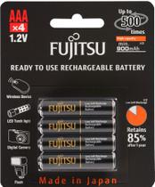 Cartela c/ 4 pilhas PRETAS AAA PALITO recarregáveis Fujitsu Premium, modelo HR-4UTHC