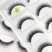Cartela com 5 Pares de Cílios Postiços 3D X01