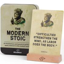 Cartões de afirmação MindMint Daily Stoicism com suporte de madeira