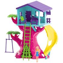 Casa na Árvore com Boneca Escorregador e Acessórios Judy 35cm Altura