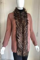 Casaco com gola em pele fake