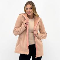 Casaco Rosa Bella Médio em Soft com Capuz Feminino Casaco Rosa Bella Médio em Soft com Capuz Feminino