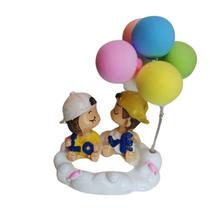 Casal Decorativo Bonecos "Elos de Amor" - Sugere a união do casal e a durabilidade da peça.