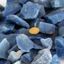 Cascalho Bruto de Quartzo Azul Natural - 20 Kg - Tamanhos de 10 a 70mm - Tipo B Cascalho Bruto de Quartzo Azul Natural - 20 Kg - Tamanhos de 10 a 70mm - Tipo B