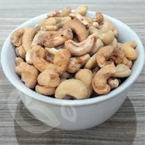 CASTANHA DE CAJU INTEIRA c/ SAL- 1KG