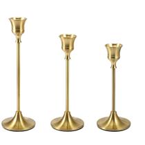 Castiçais geométricos de metal para decoração de sala de jantar e sala de estar Castiçais geométricos de metal para decoração de sala de jantar e sala de estar