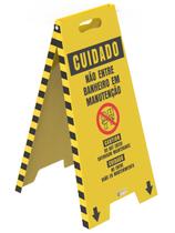 Cavalete De Sinalização Cuidado Não Entre Banheiro Em Manutenção - Trilíngue Cavalete De Sinalização Cuidado Não Entre Banheiro Em Manutenção - Trilíngue