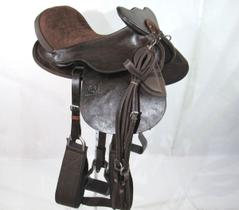 Cela Marrom De Cabeça Top De Linha Couro Abufalado Para Montaria E Passeio Em Geral 18 Polegadas Cela Marrom De Cabeça Top De Linha Couro Abufalado Para Montaria E Passeio Em Geral 18 Polegadas