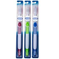 Cepillo de Dientes Oral-B Complete Sensitive Extra Suave Paquete de 3