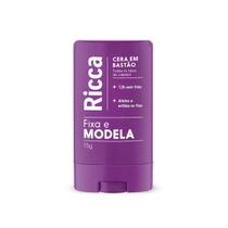 Cera em Bastão Alinha e Esilitiliza os Fios 12hrs Sem Frizz Ricca Cera em Bastão Alinha e Esilitiliza os Fios 12hrs Sem Frizz Ricca