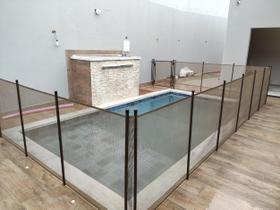 Cerca removível para piscina - pintura eletrostática Marrom com base reforçada - módulo de 3 metros