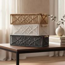 Cesta Caixa Organizadora em Macramê de Algodão Retangular Decorativa Boho Multiuso para Banheiro Quarto e Sala Design Artesanal 30x14x9 cm