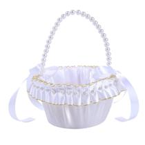 Cesta de flores de casamento elegante em cetim branco com pérolas