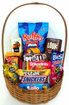 Cesta De Guloseimas e Chocolates Cesta De Guloseimas e Chocolates