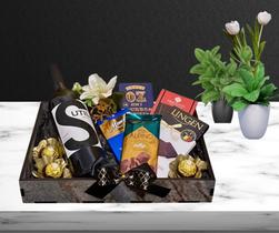 Cesta de Presente Gourmet com Vinho e Chocolate Presente Aniversário Presente Mulher Aniversário