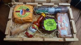 Cesta de presente Mineira Premium MG Queijo Almeida tradicional 500 g