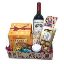 Cesta De Presente Natal Te Amo Chocolates, Panetone, Vinho Cesta De Presente Natal Te Amo Chocolates, Panetone, Vinho