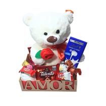 Cesta Namorados com Urso, Lindt e Bombons. Escolha o Urso
