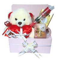 Cesta Presente Mãe Romântica Dia das Mães com Urso, Flor, Caneca e Bombons Cesta Presente Mãe Romântica Dia das Mães com Urso, Flor, Caneca e Bombons