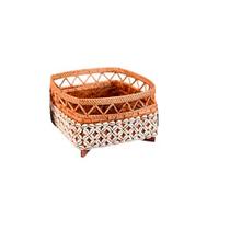 Cesta Quadrada em Rattan c/Búzios Gde.Marrom 29x28x19cm