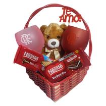 Cesta Romântica Urso, Chocolates e Duas Taças 615ml Escolha seu Time