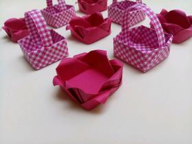 Cestinhas e Flores Forminha para doces em Origami - Kit 24 unidades - Rosa (Ateliê do Origami)