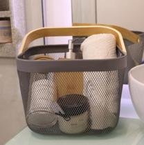 Cesto de metal com alças