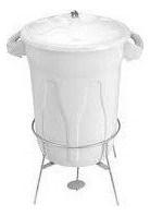 Cesto Lixeira Plástico Pedal Com Armação Em Aço 100 Litros