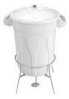 Cesto Lixeira Plástico Pedal Com Armação Em Aço 100 Litros