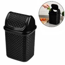 Cesto lixeira rattan 4,5l tampa basculante preta pia chão lavabo banheiro quarto penteadeira multiuso Cesto lixeira rattan 4,5l tampa basculante preta pia chão lavabo banheiro quarto penteadeira multiuso