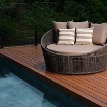 Chaise Redondo 140cm em Corda Náutica Alumínio e 5 almofadas Marrom Chaise Redondo 140cm em Corda Náutica Alumínio e 5 almofadas Marrom