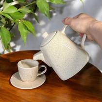 Chaleira de 1 Litros com 1 Xícara de 200ml e Pires