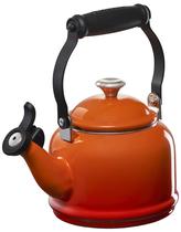 Chaleira de chá Le Creuset Enamel On Steel Demi 1.25L Flame Chaleira de chá Le Creuset Enamel On Steel Demi 1.25L Flame