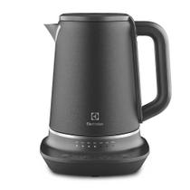 Chaleira elétrica electrolux inox preta expert tecnologia perfectsense 127v ekp70